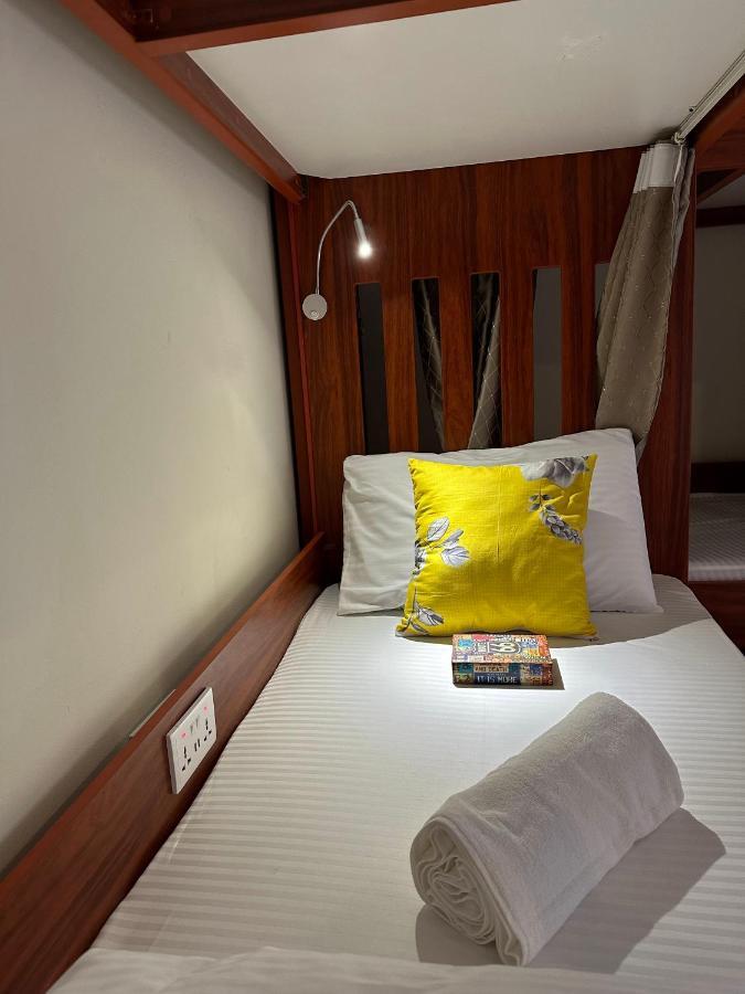 Business Backpackers Jbr Hostel Dubai Buitenkant foto