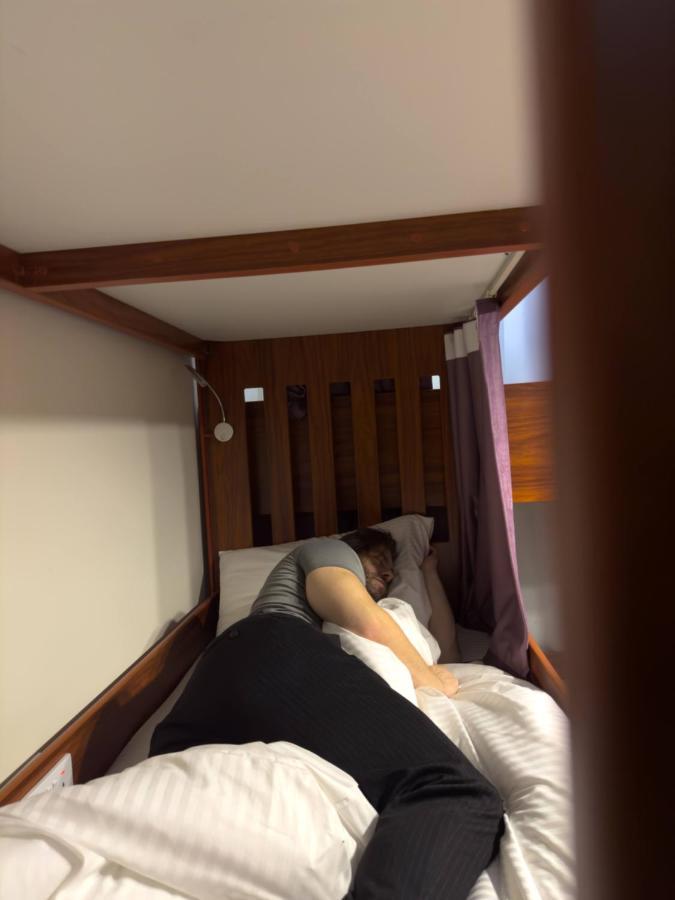 Business Backpackers Jbr Hostel Dubai Buitenkant foto
