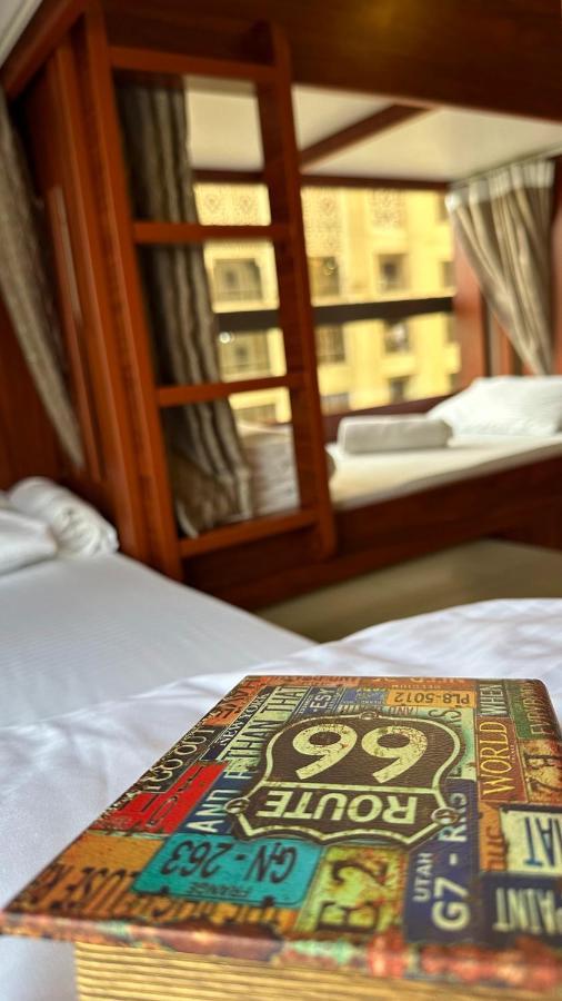 Business Backpackers Jbr Hostel Dubai Buitenkant foto